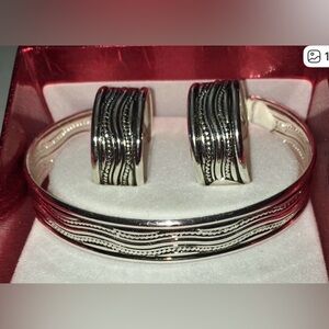 Silver Tone Bracelet/Bangles and Post Earring Set